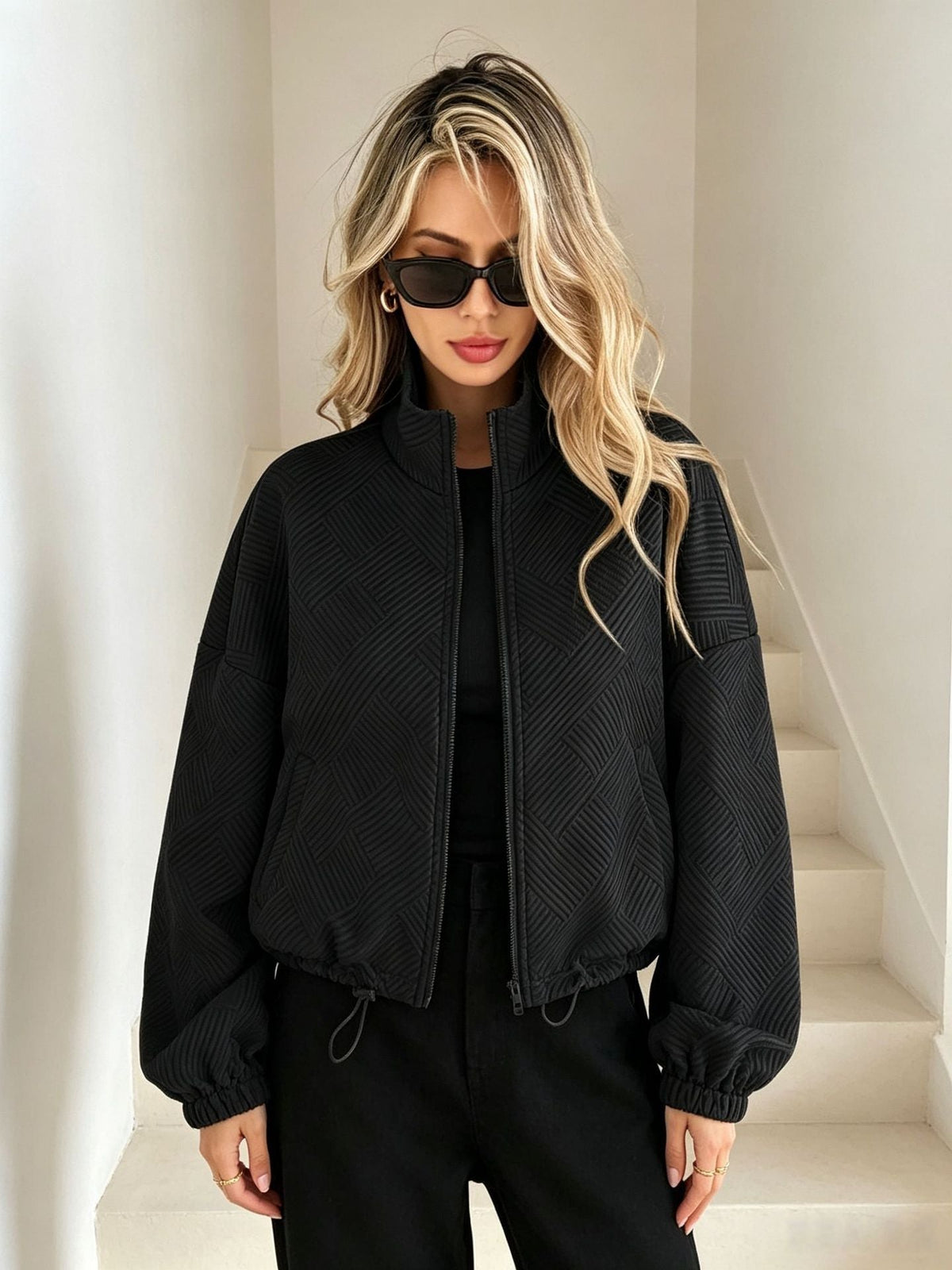 Women¡¯s Solid Beige Geometric Textured Zip?Up Drawstring Cropped Jacket - Black / S